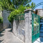 Guesthost - Charming 3-story Lakefront * Lierna