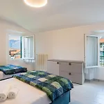 Apartamento Guesthost - Charming 3-story Lakefront *