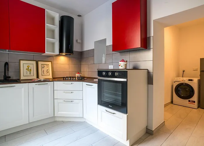 Guesthost - Charming 3-story Lakefront アパート