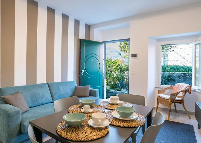 公寓 Guesthost - Charming 3-story Lakefront