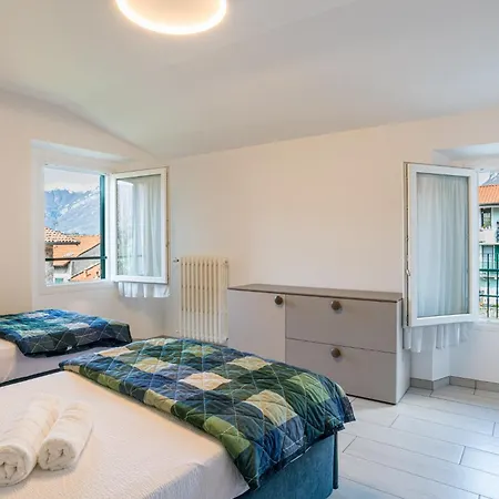 Appartement Guesthost - Charming 3-story Lakefront *