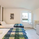 Appartement Guesthost - Charming 3-story Lakefront Lierna